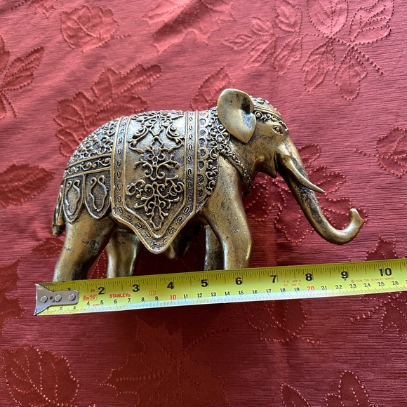Decorative Brass tone Elephant Figurine - Picture 4 of 8